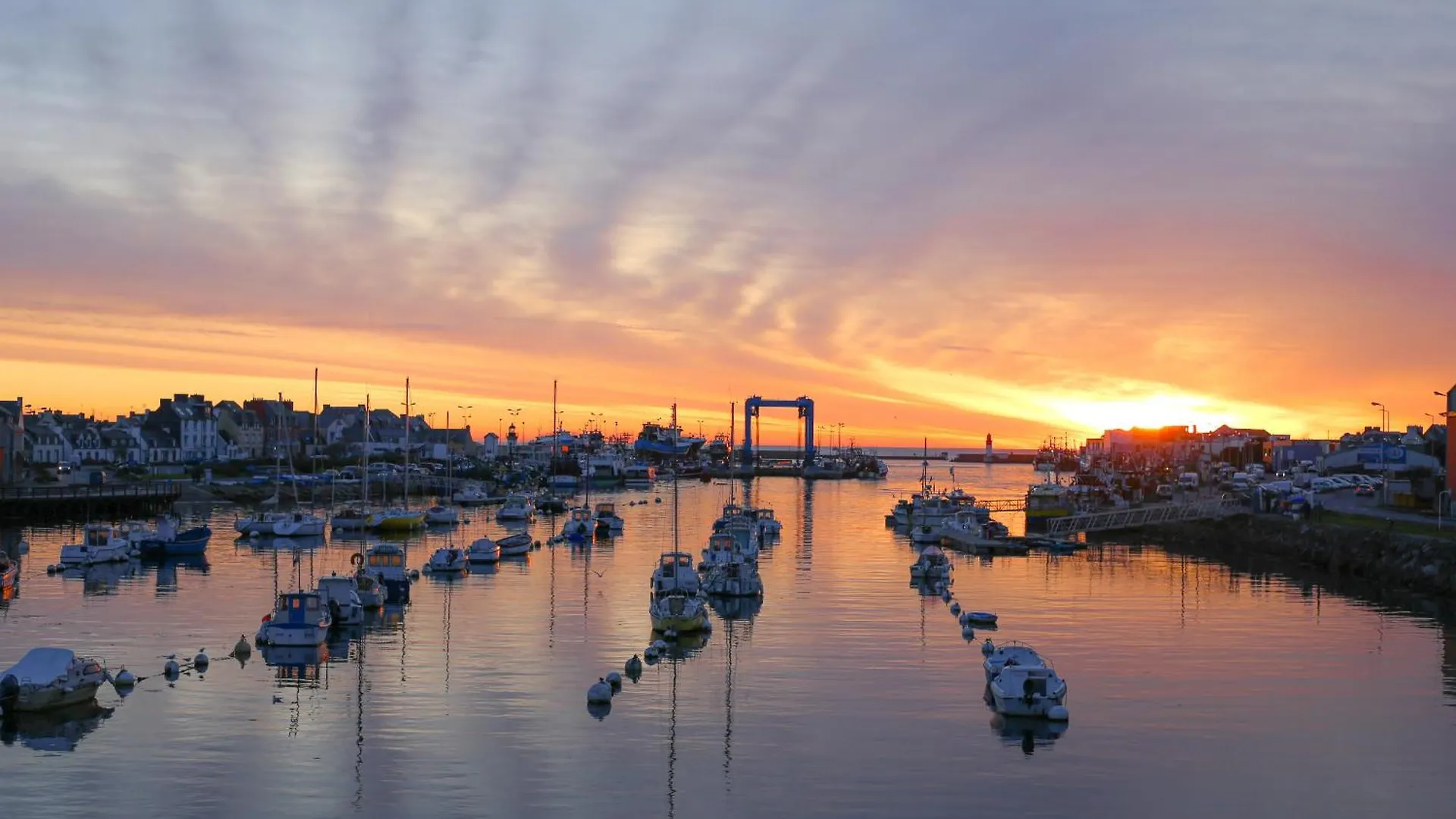 Maison Pour 6 Proche Du Port Et De La Plage Tréffiagat Dom wakacyjny